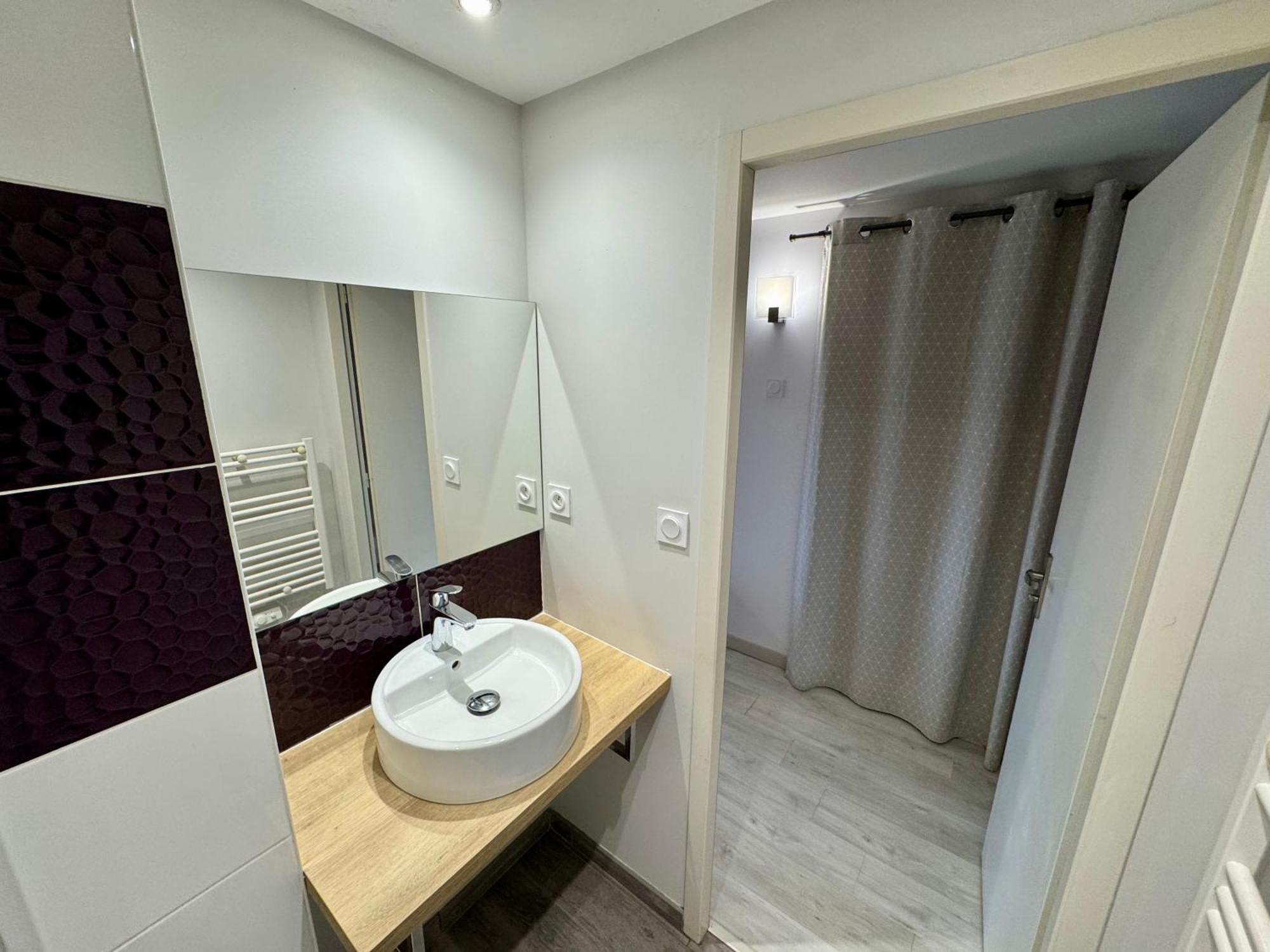 Domaine Des 5 Roses - Rose Rouge Apartment La Guierche Exterior photo